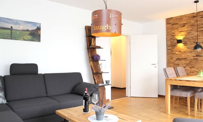 Glindfeld Maison | Holiday Home 'Am Scheidt' with Private Terrace, Private Garden and Wi-Fi