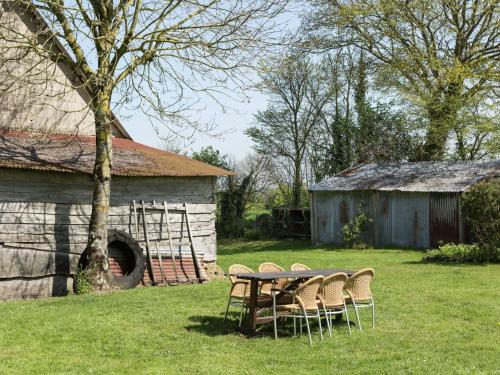 Gouvets Maison | Holiday home and mobile home with spacious garden, cleaning included