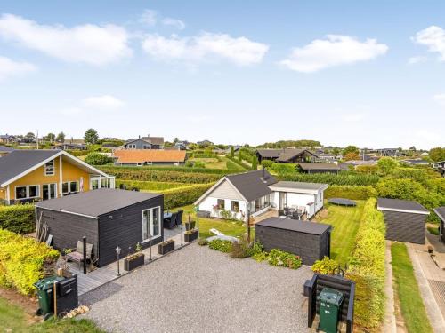 Hejlsminde Strand Maison | Holiday Home Arnia - 250m from the sea by Interhome