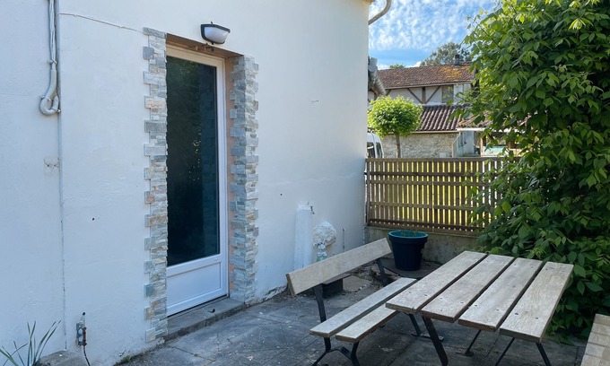 Pinderes Maison | Holiday Home 'Au Calme' with Wi-Fi