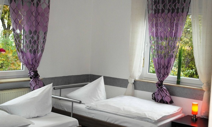 Laupheim Maison | Holiday Home 'Bailey' with Private Garden, Balcony and Wi-Fi