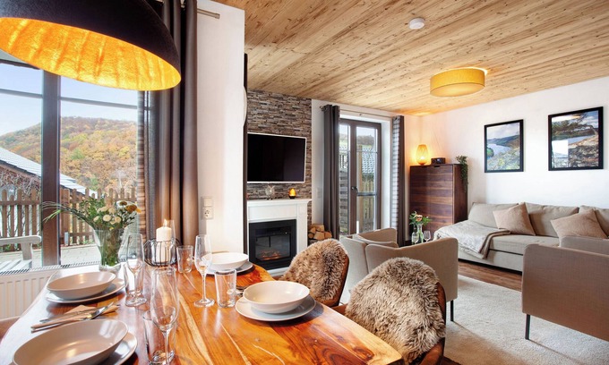 Heringhausen Maison | Maison de vacances "Bergchalet 20" avec vue sur le lac, terrasse privée et Wi-Fi