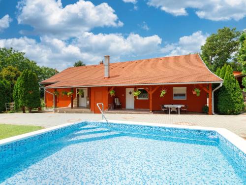 Balatonszarszo Maison | Holiday Home Brigi by Interhome