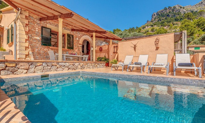 Escorca Maison | Maison de vacances "Ca N'Aina" près de la plage avec vue sur la montagne, climatisation et piscine