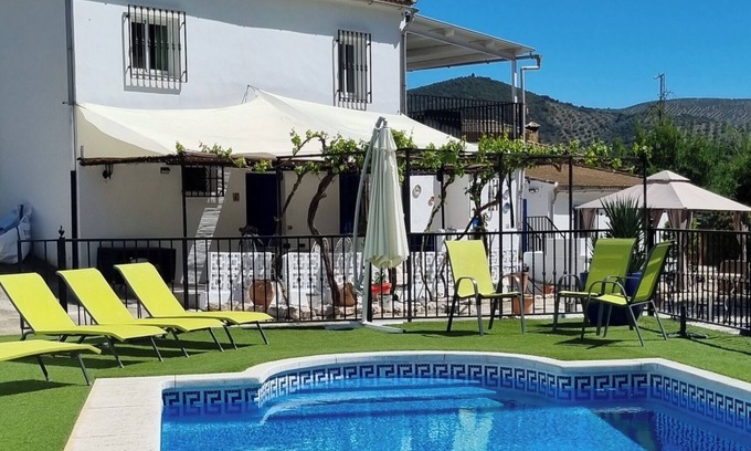 Algarinejo Maison | Maison de vacances 'Casa Margarita' avec vue sur la montagne, Wi-Fi et climatisation