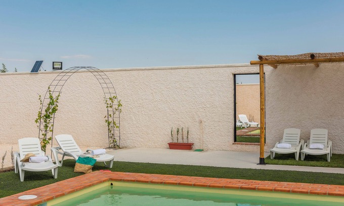 La Lantejuela Maison | Maison de vacances 'Casa Rural Lola - Lantejuela' avec piscine privée, Wi-Fi et climatisation
