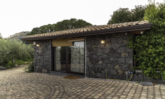 Viagrande Maison | Maison de vacances Casetta delle Rose avec A/C & Wi-Fi