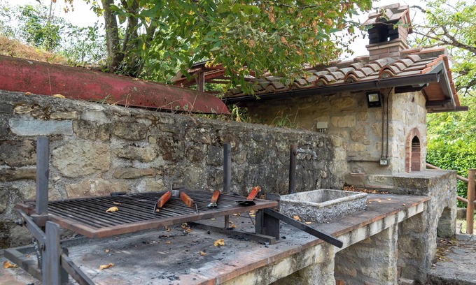 Barberino di Mugello Maison | Holiday Home 'Castello Di Mangona' with Mountain View and Private Garden