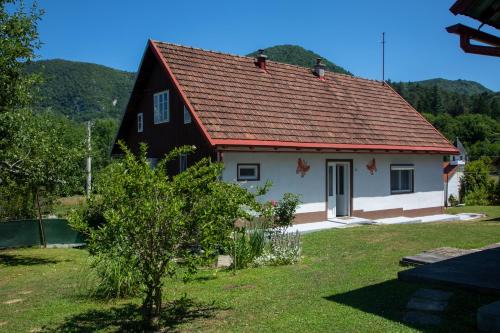 Cedanj Cabine | Holiday Home Colnar