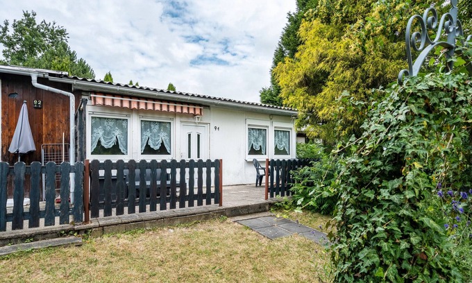 Bungalowdorf an der Talsperre Maison | Holiday Home 'Bungalow 91' with Private Terrace and Private Garden