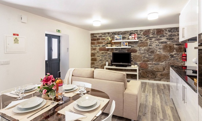 Prazeres Maison | Maison de vacances 'Do Porto' avec vue sur la mer, balcon et Wi-Fi.