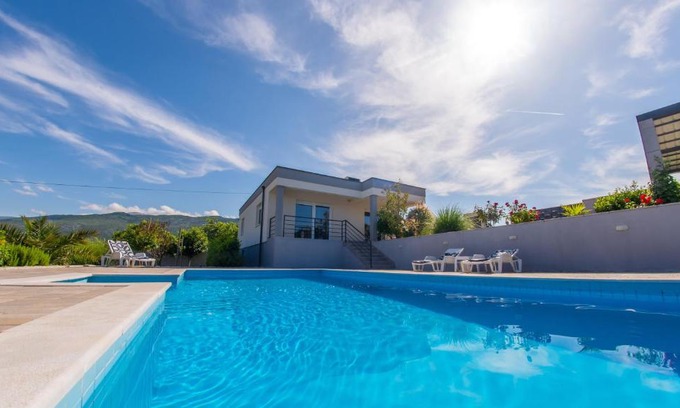 Blagaj Maison | Holiday Home Endless Summer
