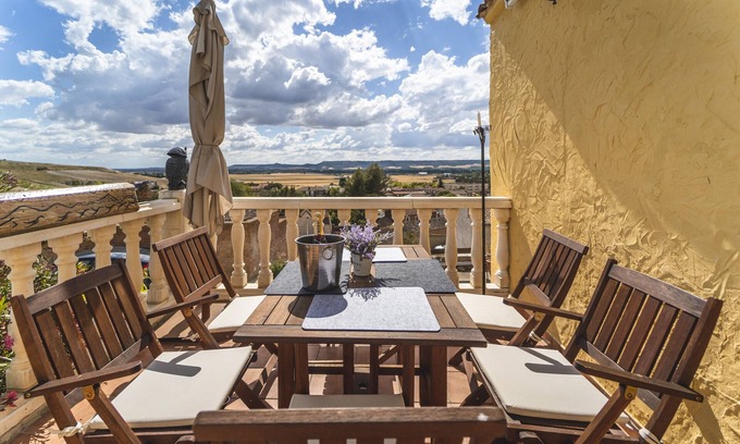 Tariego de Cerrato Maison | Maison de vacances 'Mirador De Cerrato' avec terrasse privée, balcon et Wi-Fi