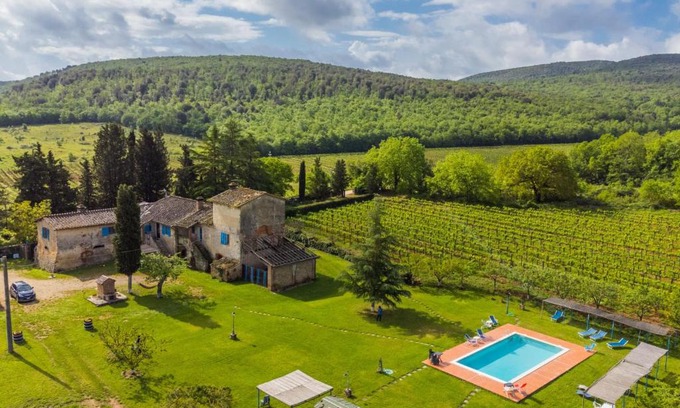 Monteriggioni Maison | Holiday Home Fattoria Petraglia by Interhome