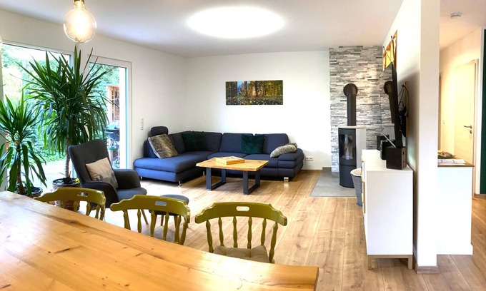 Hofgeismar Maison | Maison de vacances 'Ferienhaus Urwald' avec terrasse privée, jardin privé et Wi-Fi