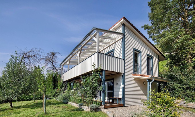 Liebenau Appartement | Maison de vacances "Ferienhaus Das Große Paradies" avec sauna, jardin, bain à remous et Wi-Fi