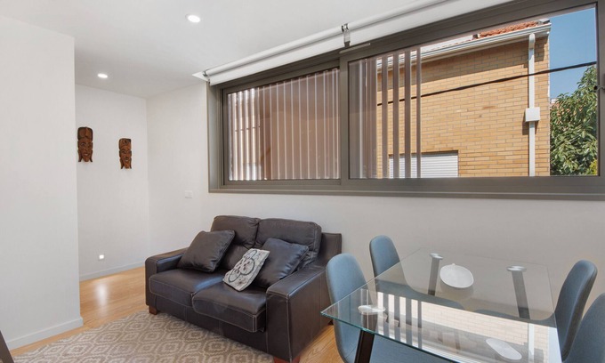 Aveiro Maison | Holiday Home 'Flor De Sá' with Balcony, Wi-Fi and Air Conditioning