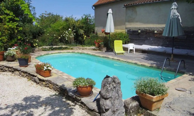 Limogne-en-Quercy Maison | Maison de vacances 'Le Tonnelier' avec piscine