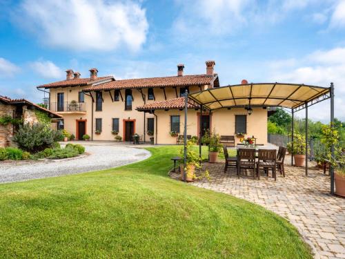 Bene Vagienna Maison | Holiday Home General Massena - NAZ111 by Interhome