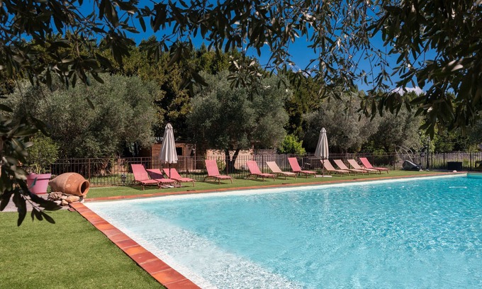 Le Soler Maison | Holiday Home 'Gite Du Mas De L'horte' with Shared Pool, Terrace and Shared Garden