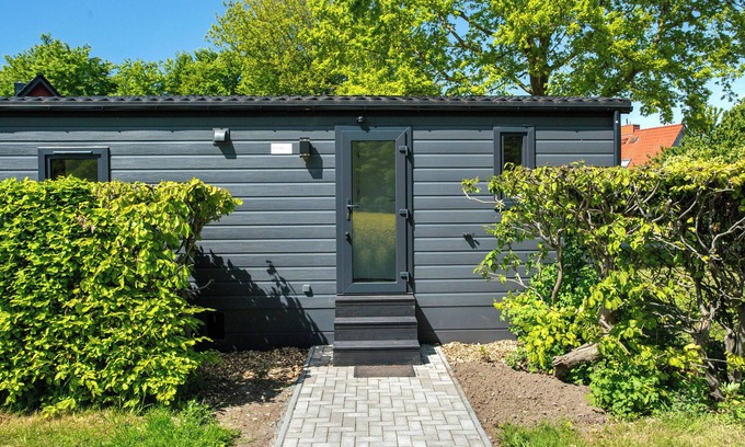 Hessenburg Maison | Holiday Home 'Haus Waldblick' with Private Terrace, Shared Garden and Wi-Fi