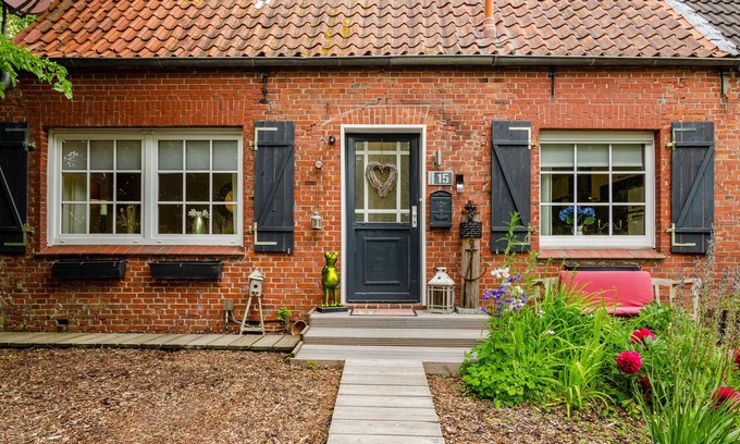 Hamswehrum Maison | Maison de vacances "Huus Ant Dörpsdiek" avec terrasse privée, jardin partagé et Wi-Fi