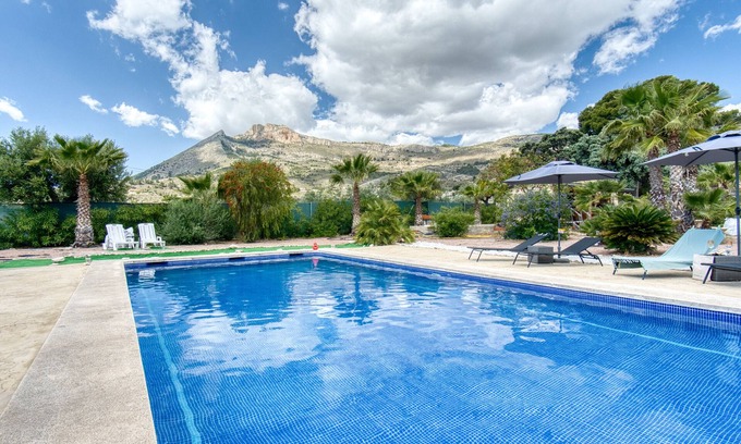 Jijona Maison | Maison de vacances dans 'Finca Rustica' où la paix, l'espace et la détente sont réunis.