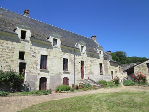 Lerne Maison | Holiday Home in Lerné with Garden