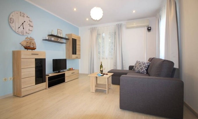 Antonci Maison | Maison de vacances dans Poreč avec terrasse, Climatisation, WIFI, Lave-vaisselle (4400-4)