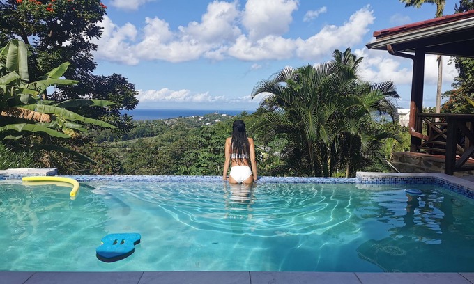 Castries Maison | Maison de vacances dans les Caraïbes avec piscine et vue sur la mer, à 10 minutes de la plage, le golf