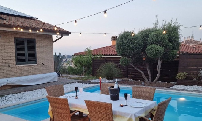 Rustico Maison | Holiday home in the Marche region with heated swimming pool for use exclusive