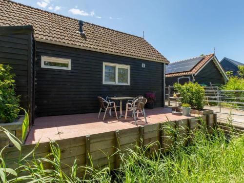 Zonnemaire Appartement | Holiday Home in Zeeland with Romantic Terrace