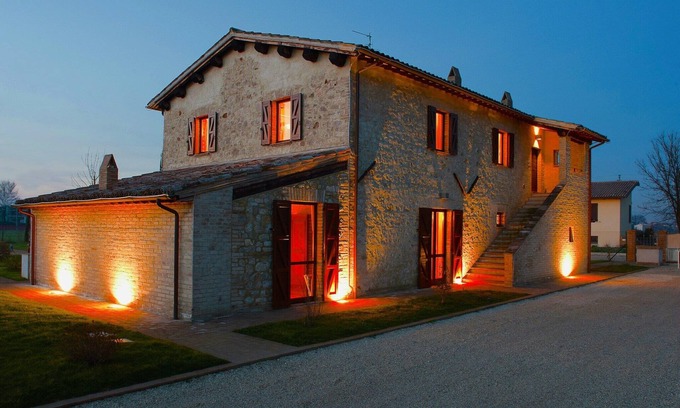 Foligno Maison | Appartement Voguish en Italie avec grand jardin partagé