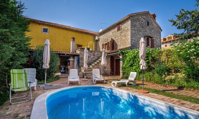 Cabrunici Maison | Holiday Home Ivanka by Interhome