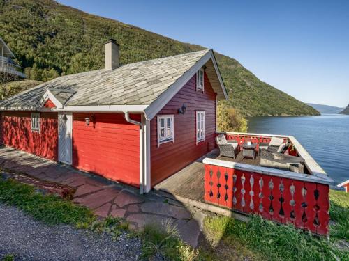 Vik Maison | Holiday Home Johans Maria stova by Interhome