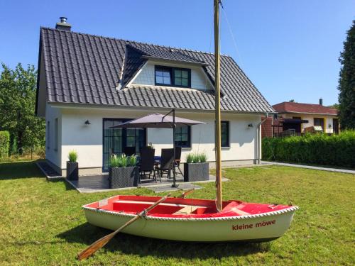 Zirkow Maison | Holiday Home Kleine Möwe by Interhome