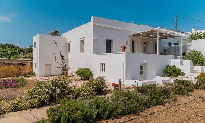 Apollonia Maison | Maison de vacances 'Komis Mansion Exambela' avec terrasse privée, Wi-Fi et climatisation
