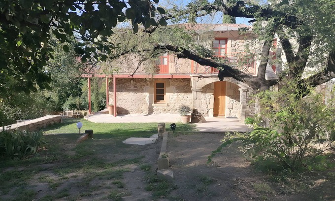 Crozes-Hermitage Maison | Holiday Home 'Les Lavoirs' with Mountain View