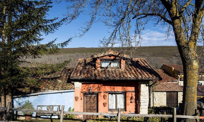 San Pelayo de Montija Maison | Maison de vacances 'La Casita De Zalama' avec jardin privé et Wi-Fi