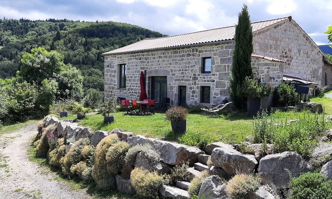 Roche Maison | Holiday Home 'La Clé Des Champs' with Mountain View, Private Terrace and Wi-Fi