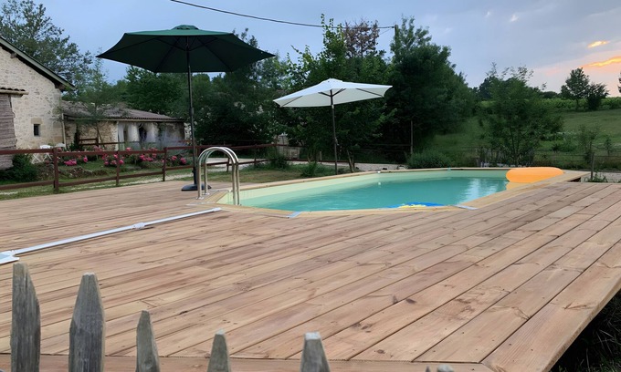 Verac Maison | Holiday Home 'La Grange D'Oustaud' with Private Pool, Private Terrace and Wi-Fi