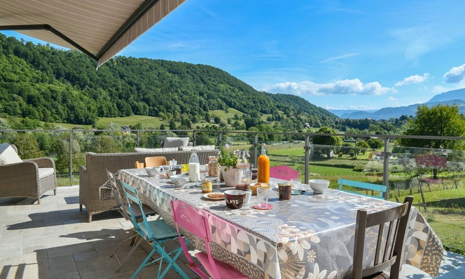 Saint-Bueil Maison | Maison de vacances 'La Maison Dauphinoise' avec vue sur les montagnes, Wi-Fi et climatisation