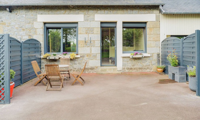 Javene Maison | Maison de vacances 'La Maison De La Rebergère' avec terrasse partagée, jardin partagé et Wi-Fi