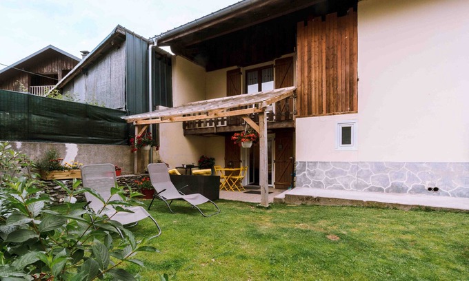 Bonvillard Maison | Holiday Home "La Petite Maison" with Mountain View, Private Garden & Wi-Fi