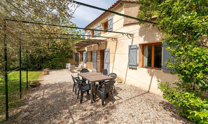 Le Thor Maison | Maison de vacances 'La Petite Palasse' avec piscine privée, Wi-Fi et climatisation