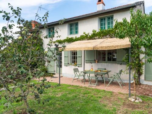 Chiddes Maison | Holiday Home Le Glaude by Interhome