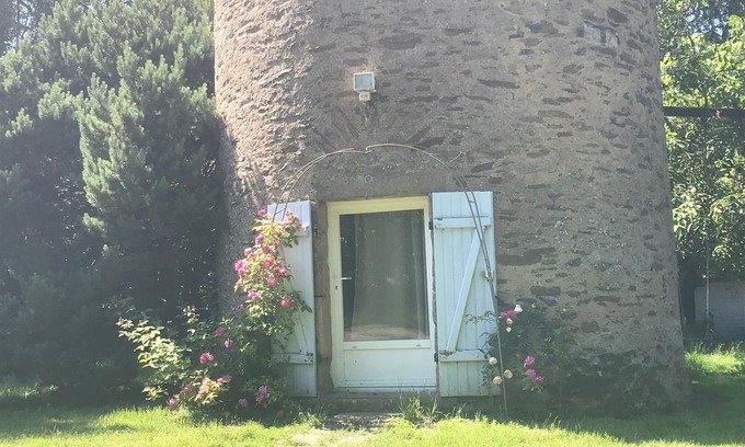 Vertou Maison | Holiday Home 'Le Moulin De Pen Hoêt' with Shared Garden