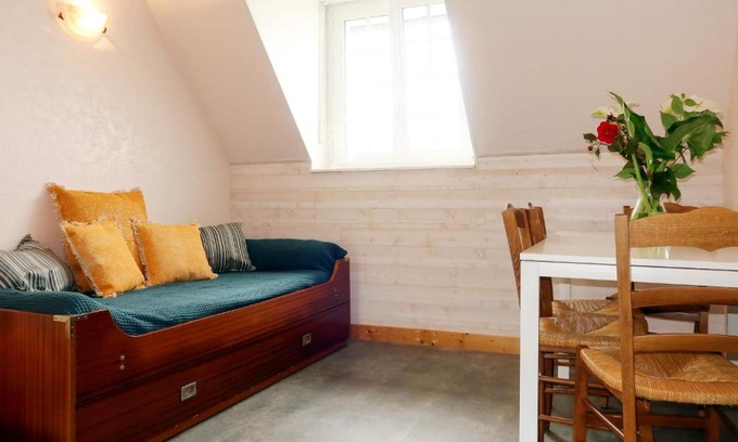 Plozevet Maison | Holiday Home Les Blés - PZV108 by Interhome