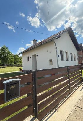 Cacinci Maison | Holiday Home Little House on Papuk
