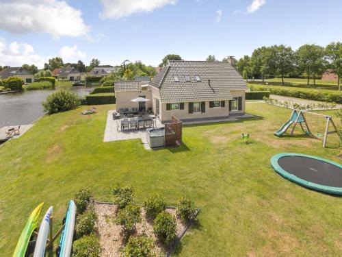 Vlagtwedde Maison | Holiday Home Lieskehuis Wellness de Luxe 10-2 by Interhome